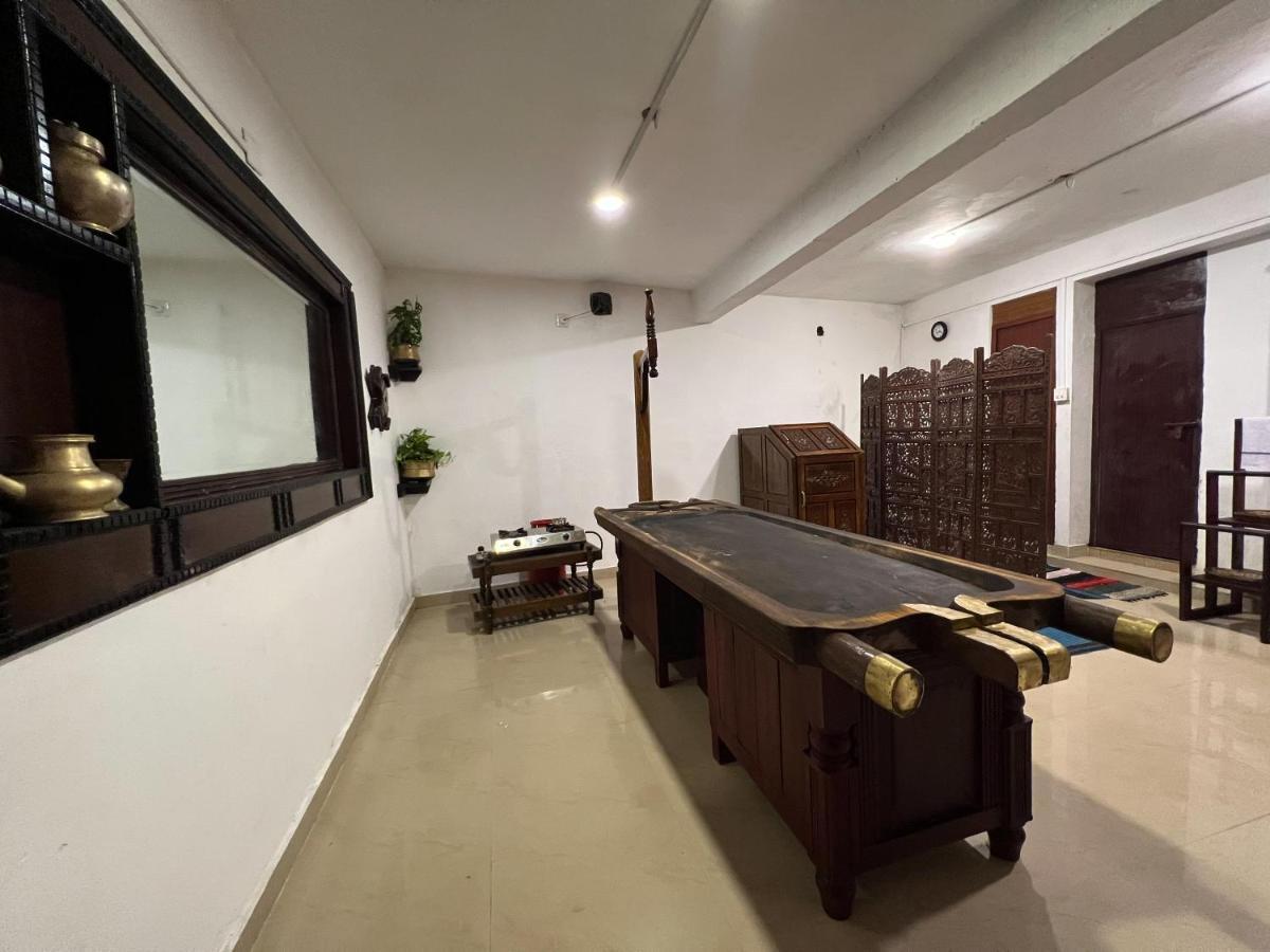 Vedha Ayurvedic Panchakarma Treatment Centre Hotel Alappuzha Exterior foto